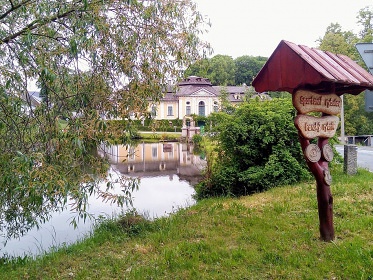Zámek Úsobí - apartmány - Úsobí - Vysočina
