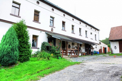 Chalupa jízdárna a koně - Oleška - Jetřichovice