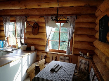 Srub u �eky Oh�e - hrad Loket - Karlovy Vary