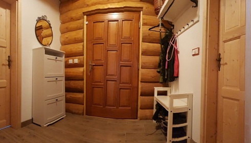 Srub u �eky Oh�e - hrad Loket - Karlovy Vary