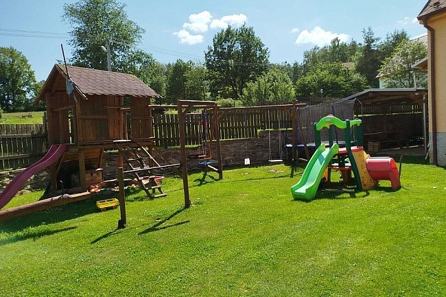 Rodinn penzion s baznem - Toulava - Podblanicko