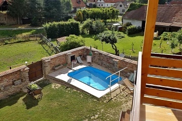 Rodinný penzion s bazénem - Toulava - Podblanicko