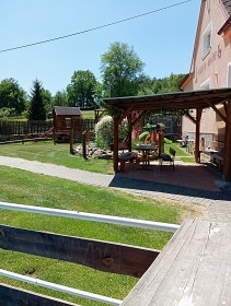 Rodinn� penzion s baz�nem - Toulava - Podblanicko