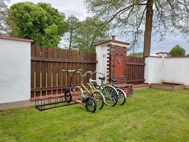 Chalupa a koupac� sud - hrad Choustn�k - T�bor