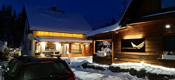 Chata baz�n a wellness - Vala�sk� muzeum v p��rod�