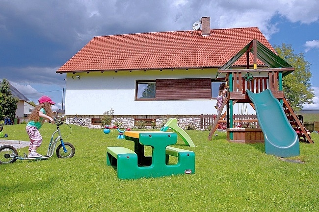Chalupa pro děti - POULE - Bohutín - Brdy
