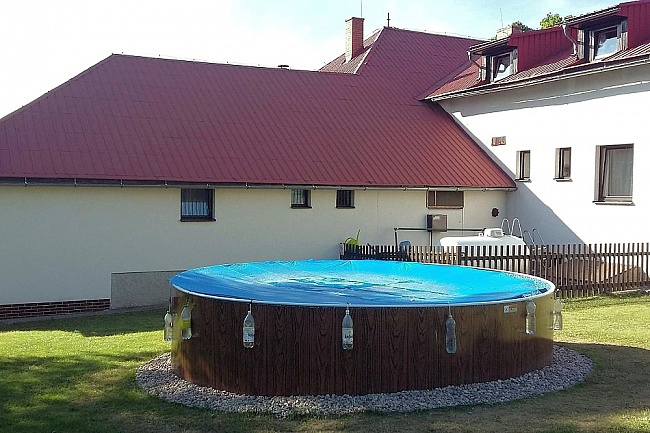 Penzion baz�n a h�i�t� - ���rsk� vrchy - Sn�n�