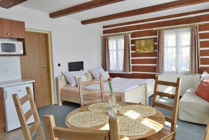 Chalupa s apartmny - Krkonoe - ern hora