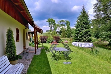 Chalupa s baz�nem - Babi��ino �dol� - hrad V�zmburk