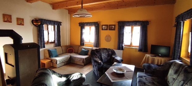 Chalupa s baz�nem - Babi��ino �dol� - hrad V�zmburk