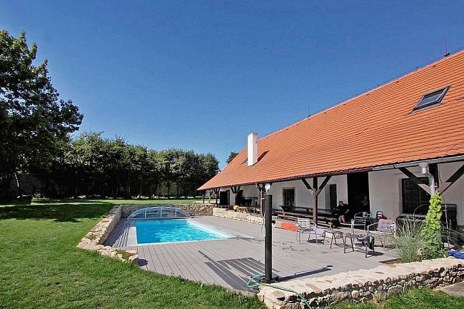 Chalupa s baznem jin echy - Orlk - Psek