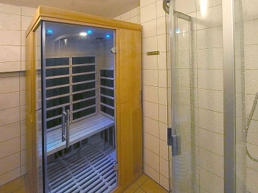 Chalupa s baznem jin echy - Orlk - Psek