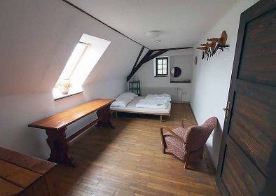 Chalupa s baznem jin echy - Orlk - Psek