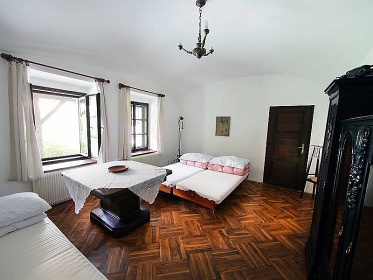 Chalupa s baznem jin echy - Orlk - Psek