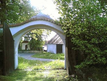 Chalupa s baznem jin echy - Orlk - Psek