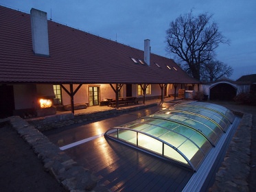 Chalupa s baznem jin echy - Orlk - Psek