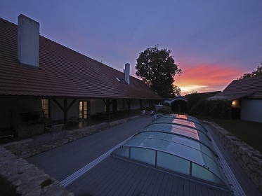 Chalupa s baznem jin echy - Orlk - Psek