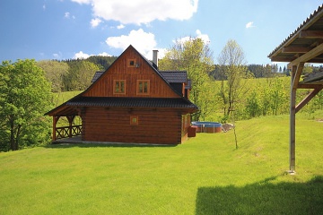 Roubenka s bazénem - Kralický Sněžník - Stříbrnice