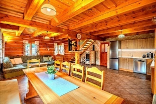 Roubenka s baz�nem - Hyn�ice pod Su�inou