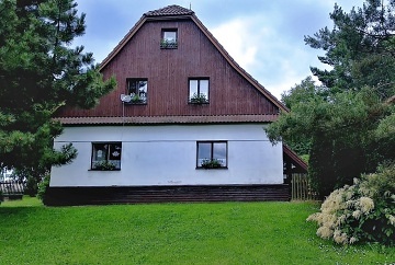 Chalupa s baz�nem - Prad�d - Re�ovsk� vodop�dy