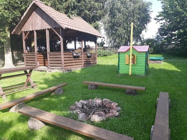 Chalupa s baz�nem - Prad�d - Re�ovsk� vodop�dy