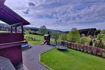 Jesenick� chalupa s baz�nem - �er�k-Keprn�k