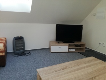 Jiho�esk� chalupa s baz�nem - Vesel� nad Lu�nic�